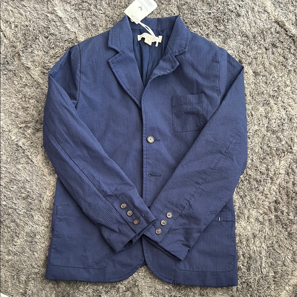 Elegant Blue Blazer with Tailored Fit and Formal Design